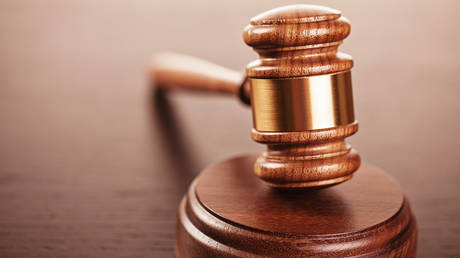 Российский нефтяной гигант хочет подать в суд на США — RT Business News