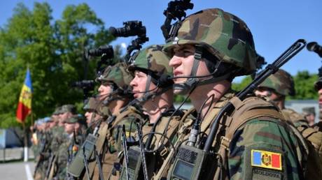 США готовы поставлять оружие соседу Украины — конгрессмен — RT World News