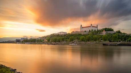 Страна ЕС отвергла предложение России о запрете нефти — RT Business News