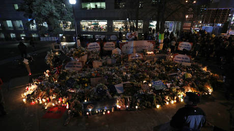 Жизнь без права досрочного освобождения признана слишком «жестокой» для массовых убийц — RT World News