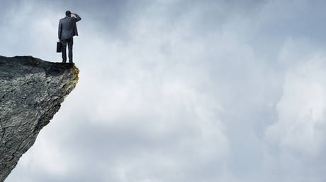 Европа совершает энергетическое самоубийство — глава российской нефтяной компании — RT Business News