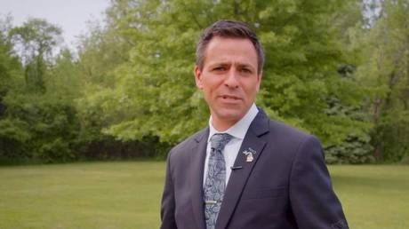 ФБР арестовало лидера республиканцев — RT World News