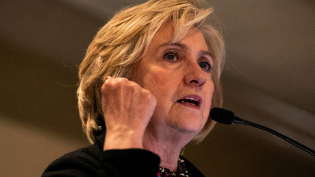 Хиллари Клинтон раскритиковала политику Эммануэля Макрона в отношении России — французский лидер должен воспринять это как комплимент