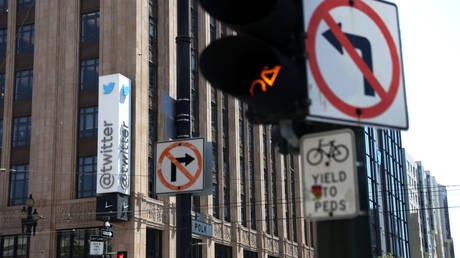 Илон Маск угрожает разорвать сделку с Twitter — RT Business News