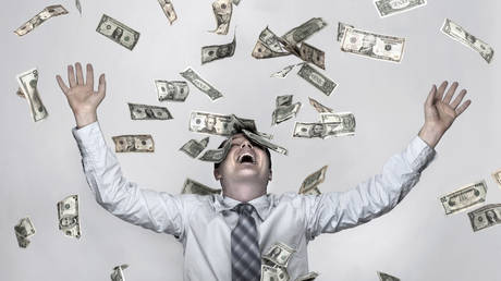 Компания разыскивает бывшего сотрудника, получившего сразу 286 зарплат — RT World News