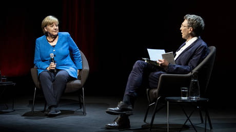 Меркель защищает позицию Украины — RT World News