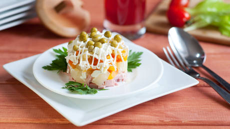 «Русский салат» испортил настроение на саммите НАТО — СМИ — RT World News