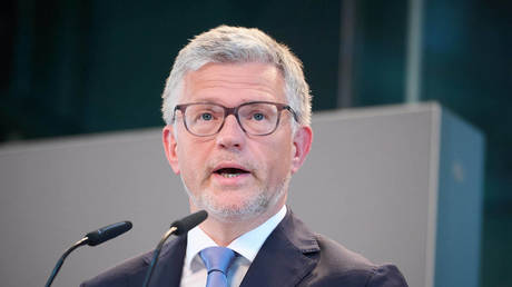 Украина назвала политику Германии «позором» — RT World News