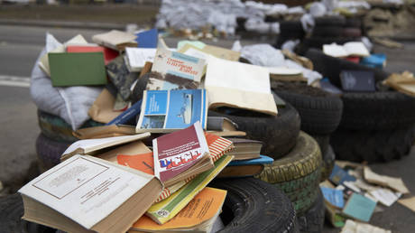 В Киеве объяснили запрет на русскую литературу — RT Россия и страны бывшего СССР