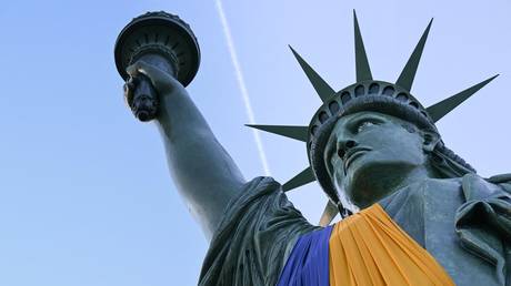 Западники скептически относятся к своим лидерам, но не к их антироссийским нарративам — RT Россия и бывший Советский Союз