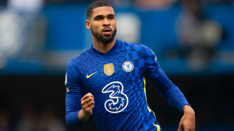 Европейские клубы пренебрежительно относятся к непривитым игрокам на трансферном рынке