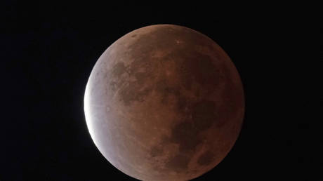 Китай отрицает планы «захвата Луны» — RT World News