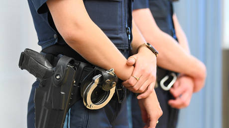 Празднование 4 июля отменено из-за стрельбы полицейских — RT World News