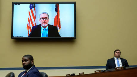 Производители оружия отказываются брать на себя вину за насилие с применением огнестрельного оружия — RT World News