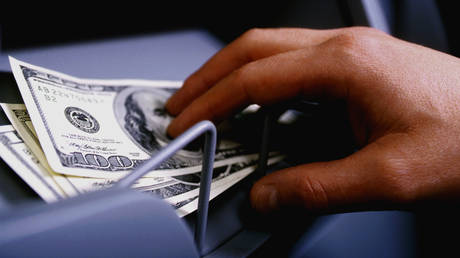 Раскрыта судьба доллара в России — RT Business News