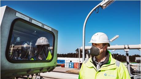 Россия приостанавливает работу магистрального газопровода в Европу — RT Business News