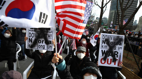 Северная Корея ведет артиллерийский обстрел — СМИ — RT World News