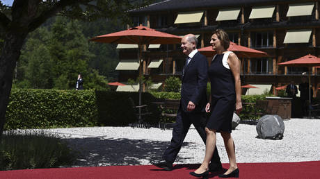 В мусорном баке лидера Германии нашли секретные документы — Der Spiegel — RT World News