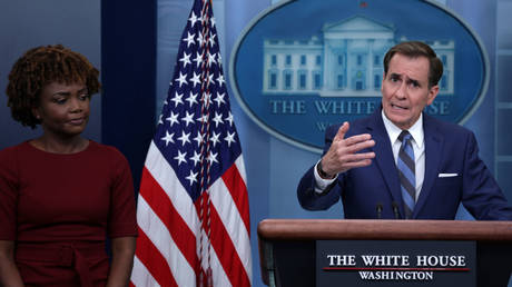 Байден подписал дополнительное оружие для Украины — RT World News