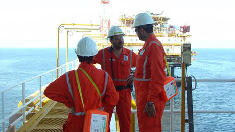 Берлину не удается обеспечить импорт СПГ из страны Персидского залива — СМИ — RT Business News