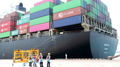 Экспорт Китая в Россию резко вырос — данные — RT Business News