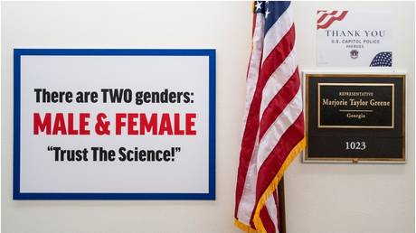 Конгрессмен предлагает тюремное заключение за то, что давала американским детям блокаторы полового созревания — RT World News