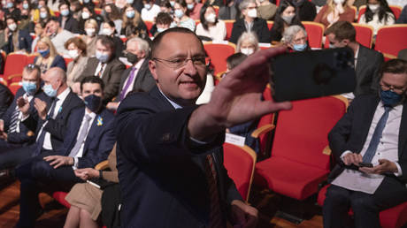 Россия высмеивает посла Украины за «попрошайничество» — RT Россия и бывший Советский Союз