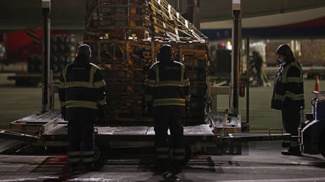 У Запада закончатся деньги на поддержку Украины — бывший советник Пентагона — RT World News