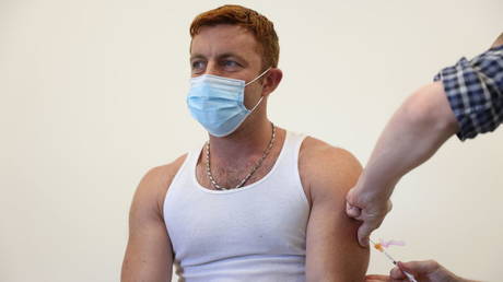 В Великобритании не хватает прививок от обезьяньей оспы – Sky News – RT World News