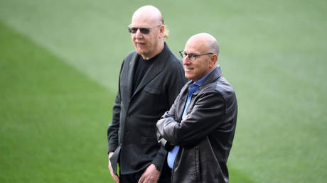 Американские инвесторы представляют «явную и настоящую опасность», предупреждает икона английского футбола — RT Sport News