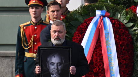 Горбачев похоронен в Москве — RT Россия и бывший Советский Союз