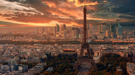 Эйфелева башня поможет бороться с энергетическим кризисом — RT Business News