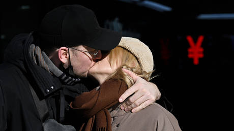 Попавший под санкции российский банк обходит SWIFT — RT Business News