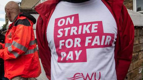 Профсоюзы Великобритании приостанавливают забастовки из уважения к покойной королеве — RT World News