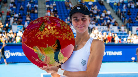 Российские звездочки выигрывают азиатские турниры по теннису — RT Sport News