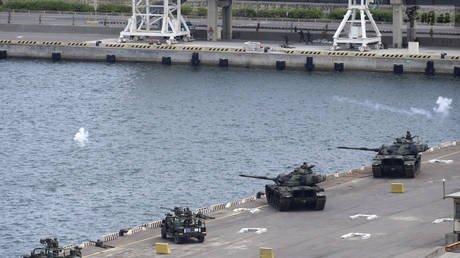 США обдумывают санкции против Китая, чтобы «сдержать вторжение на Тайвань» — СМИ — RT World News