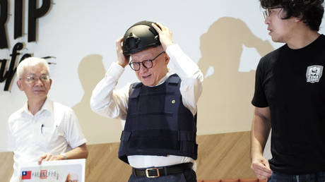 Тайваньский чиповый магнат будет финансировать «воинов» против Китая — RT World News