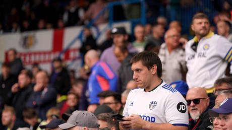 Футбольный матч Премьер-лиги приостановлен из-за отключения электричества — RT Sport News