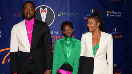 Легенду НБА обвинили в использовании транс-дочери «для получения финансовой выгоды» — RT Sport News