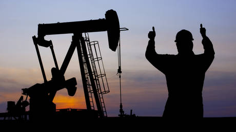 США продлевают срок действия санкций в отношении российских энергетических сделок — RT Business News