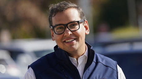 Избранный конгрессмен США признался, что солгал о резюме — RT World News