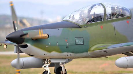 Южнокорейский самолет разбился при перехвате северокорейских беспилотников — СМИ — RT World News