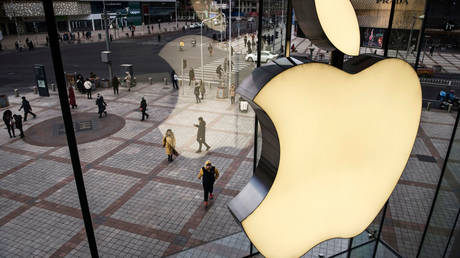 Индия будет производить больше iPhone — министр — RT Business News