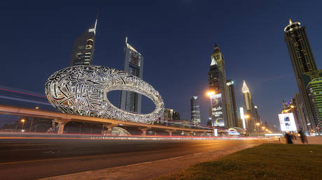 Налог на алкоголь отменен в «столице вечеринок» Персидского залива — ритейлеры — RT World News