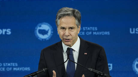 Блинкен предупреждает Китай — RT World News