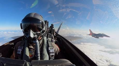 Чиновники раскрывают стоимость сбития «НЛО» — Wall Street Journal — RT World News