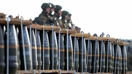 Германия рассматривает возможность направления «зеленых» субсидий на производство вооружений — Bloomberg — RT World News