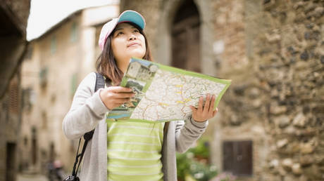 Китайские туристы меняют направления путешествия — RT Business News