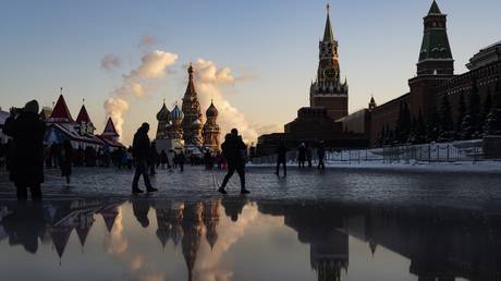 США раскрывают новые антироссийские санкции — RT World News