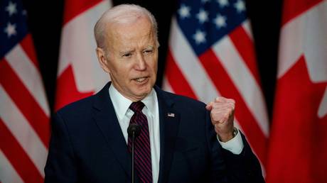 Байден посылает предупреждение Ирану — RT World News